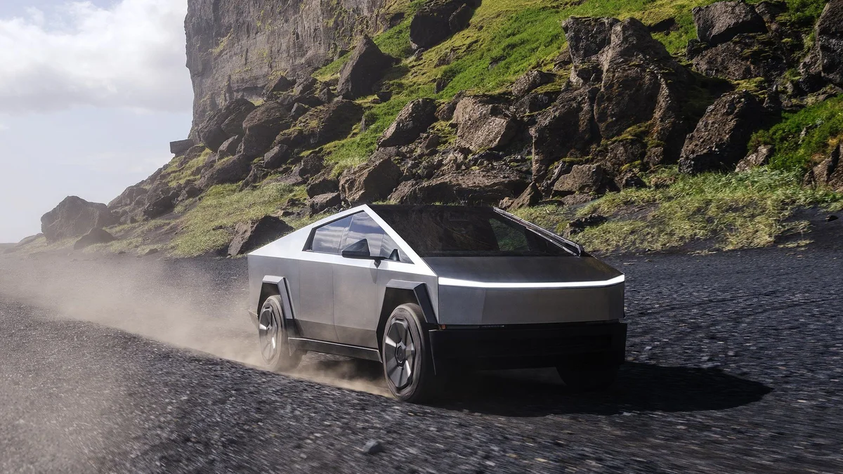 Kesaksian Pengikut 4 Tahun soal Cybertruck dan Self-Driving Tesla